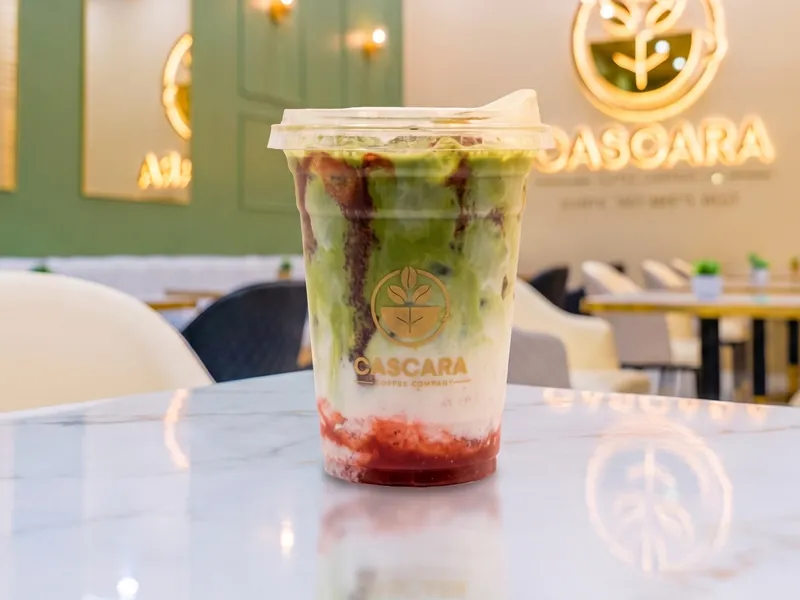 Strawberry Matcha, iced
